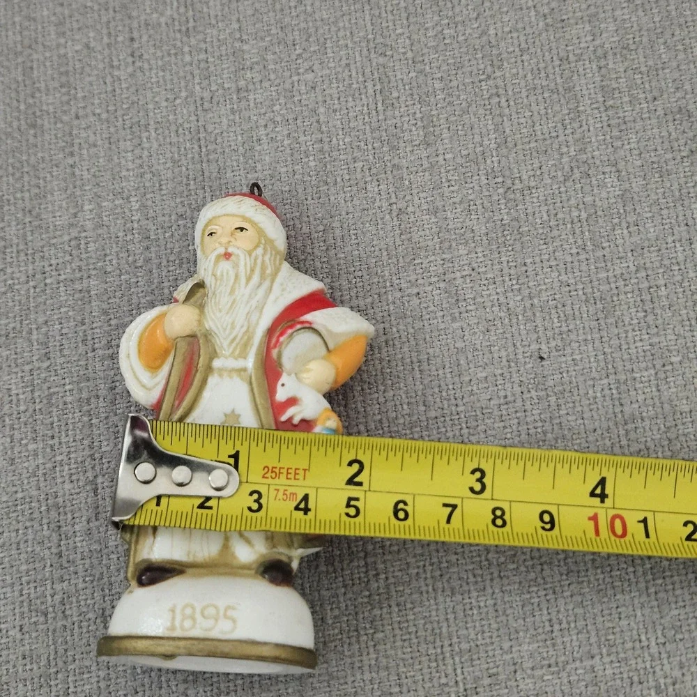 1895 Santa Claus Ceramic Ornament, Memories of Santa‎ Collection (1984)